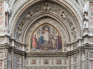 Façade_mosaic_tympanum_Santa_Maria_del_Fiore_Florence