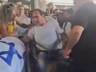 Last goodbye to his murdered hostage daughter