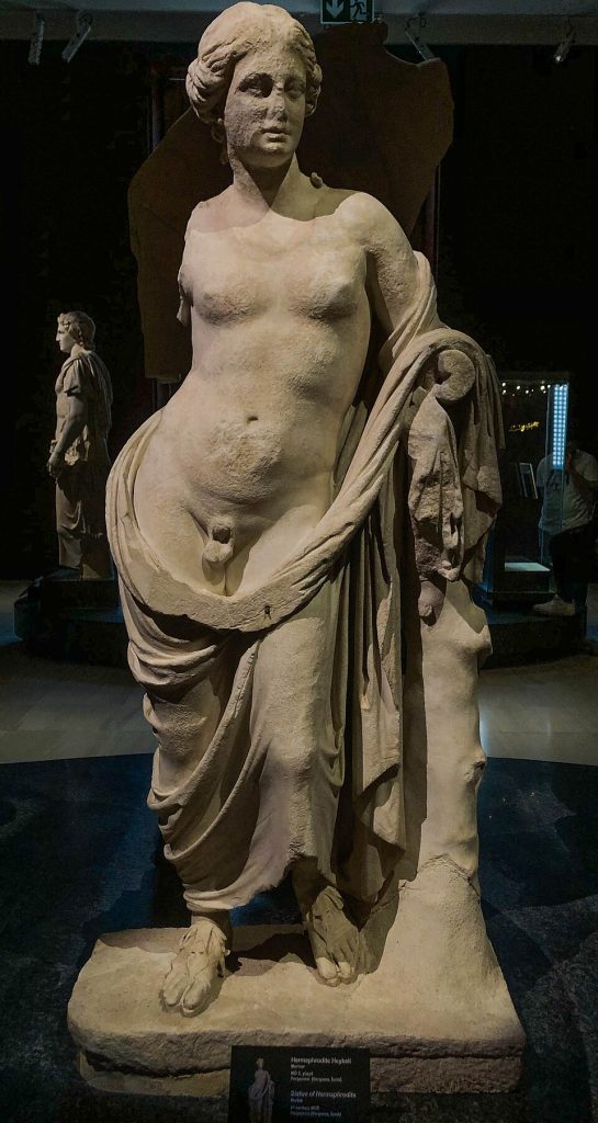 Statue_of_Hermaphroditus,_İstanbul