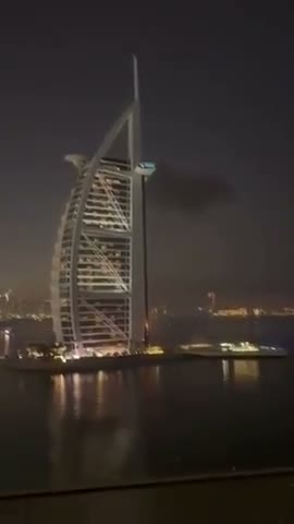Burj Al Arab in Dubai pretends to get hit by Iranian missile