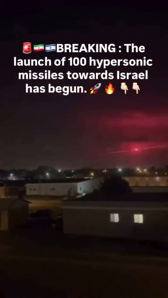 Very fake looking hypersonic missiles