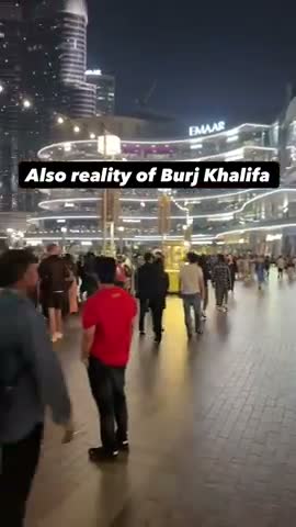 Woman reports big nothingburger from Burj Khalifa