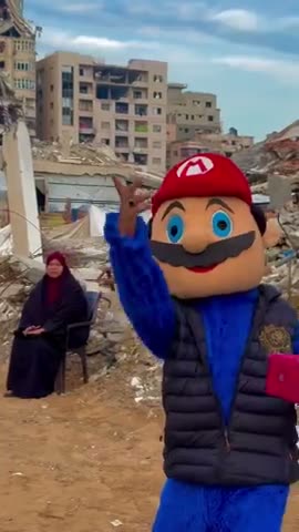 Rosie celebrates Valentine's amidst the rotting corpses in Gaza
